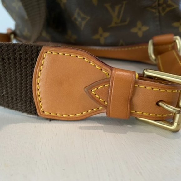 ***Authentic Louis Vuitton Montsouris GM*** - Picture 10 of 16